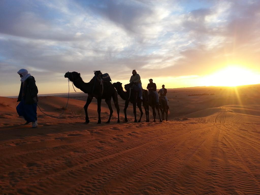 Bivouac Le Petit Prince เมอร์ซูกา ภายนอก รูปภาพ